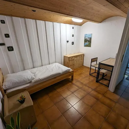 Διαμέρισμα Gaestezimmer Im Steigerwald *