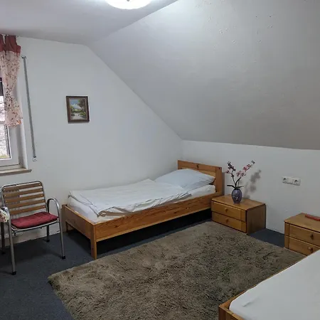 Gaestezimmer Im Steigerwald Lägenhet